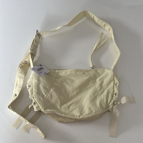 Puffer Crescent Purse American Eagle Mint - Picture 1 of 4